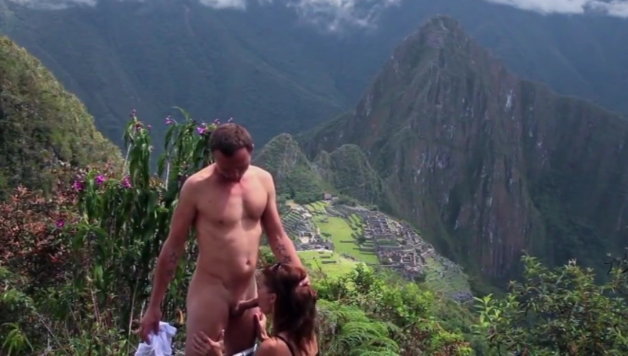 Una mamada en la cima de Machu Picchu